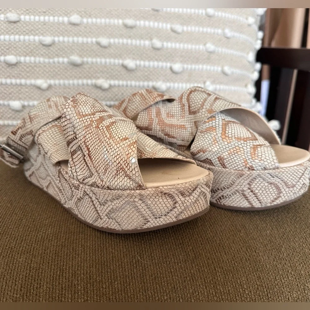 Women's Amuse Society X Matisse Snake Print Platform Wedge Sandals Size 8
